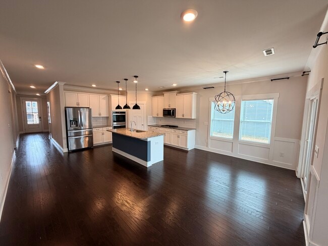 Building Photo - 178 Redcroft Dr