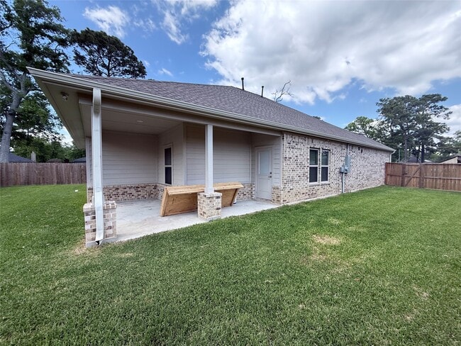 Building Photo - 16119 Port O Call St