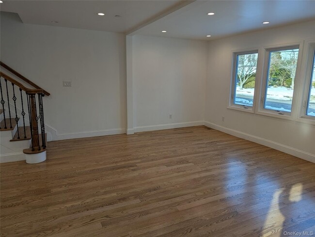 Building Photo - 62 Forest Row