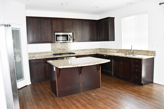 Building Photo - 3225 Donovan Ranch Rd