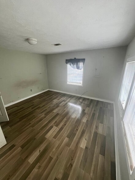 Building Photo - 3120 Lower Wetumpka Rd