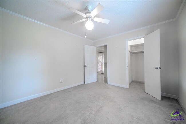 Building Photo - 413 Granada Terrace