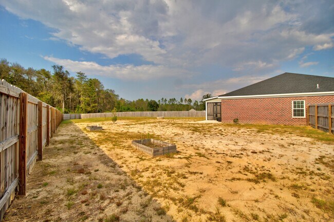 Building Photo - 442 Akins Rnch Rd
