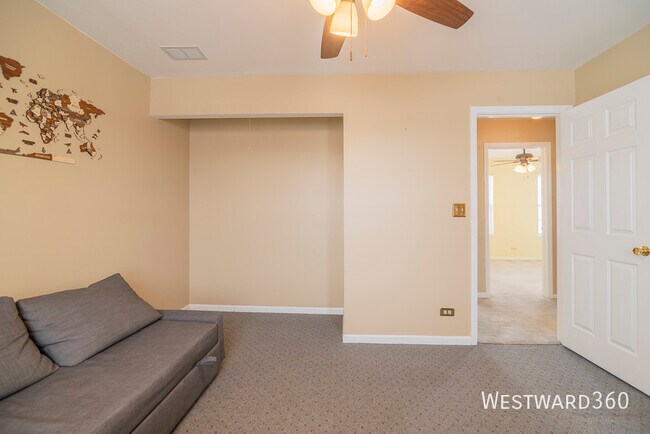 Building Photo - 164 Forestview Ct