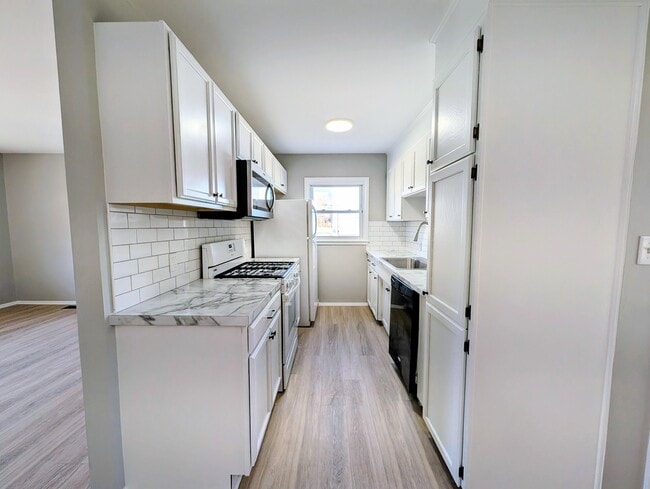 Remodeled kitchen - 1824 Herrick Ave NE