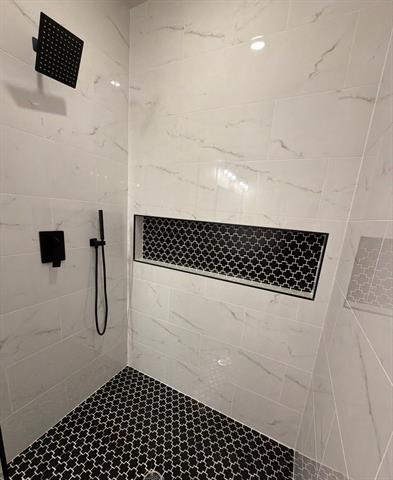 Building Photo - 5709 Barkridge Dr