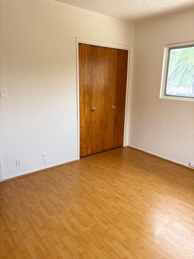 Building Photo - 6825 Whitley Ter