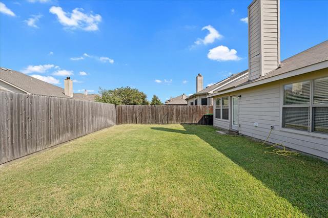 Building Photo - 300 Bluefinch Dr