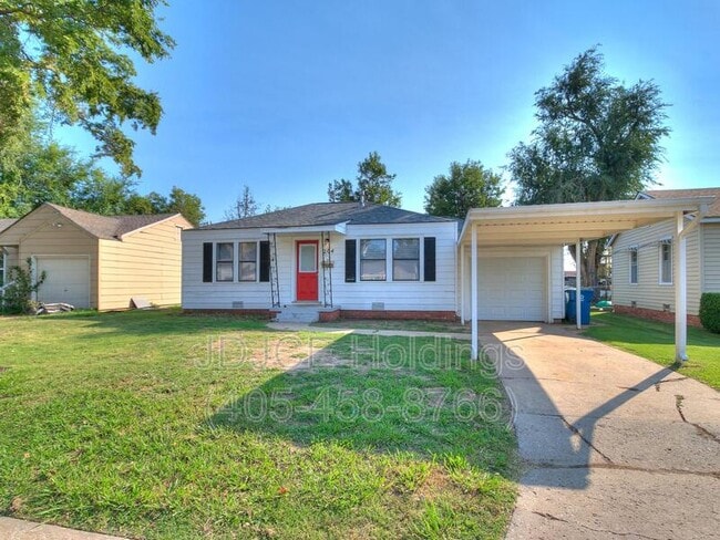 Building Photo - 204 E Douglas Dr