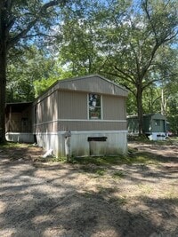 Building Photo - 609 Moates St