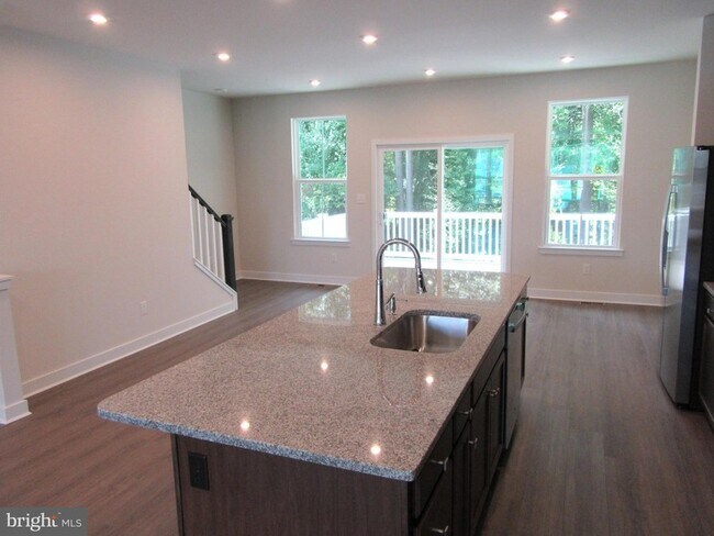 Building Photo - 4355 Reusch Cir