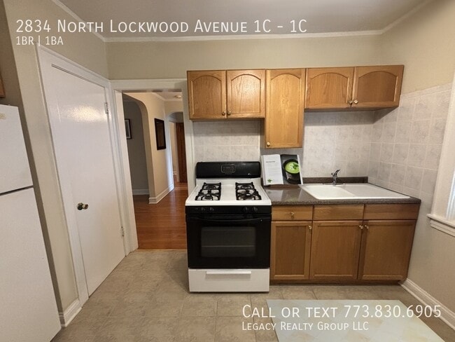Building Photo - 2834 N Lockwood Ave