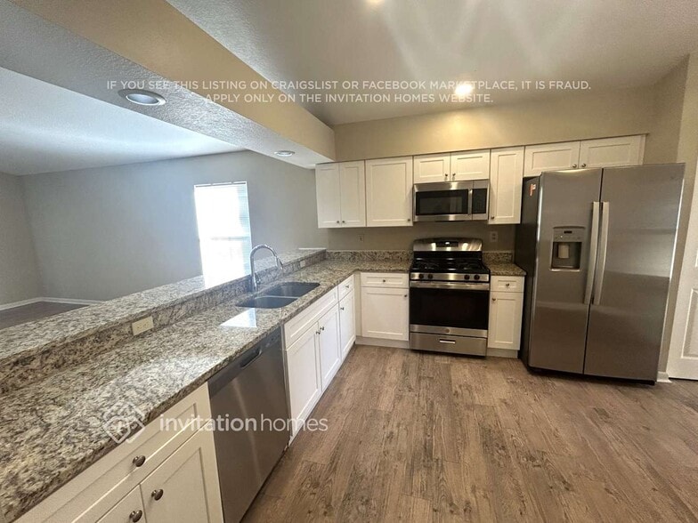 Building Photo - 1916 Bridgehampton Pl