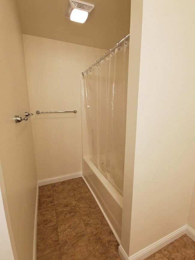 Building Photo - 915 S 20th St