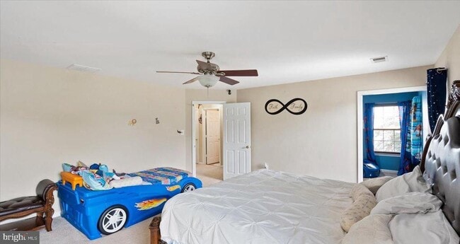 Building Photo - 9750 Granary Pl