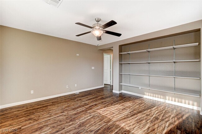 Building Photo - 9768 Plane Tree Ct