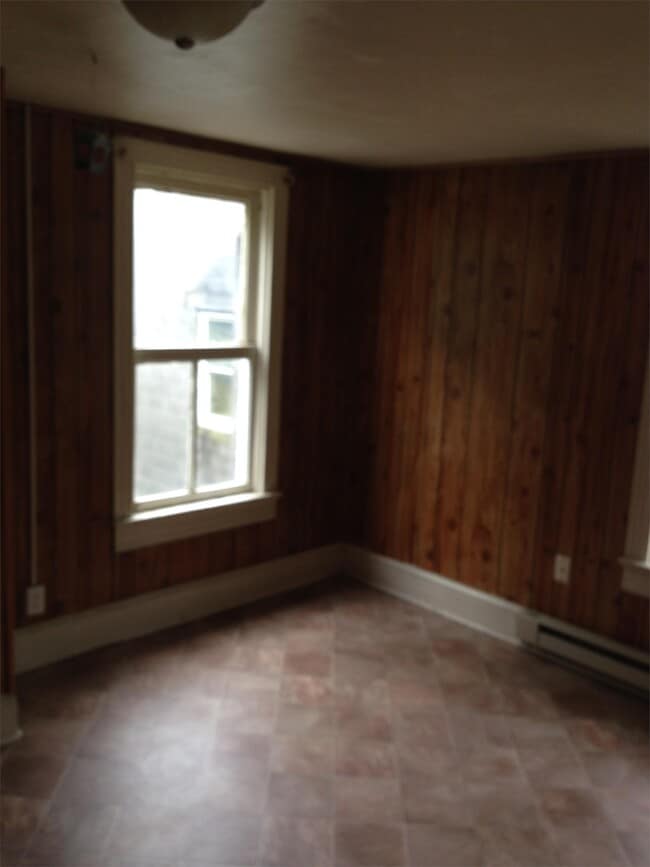 Building Photo - 317 N Maple Ave