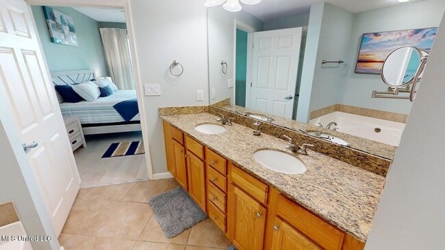 Building Photo - 2228 Beach Dr