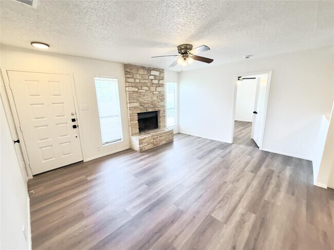 Building Photo - 2305 Whitlow Cove