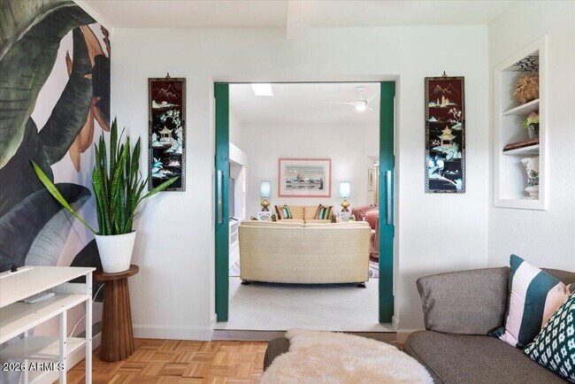 Building Photo - 10129 W Campana Dr