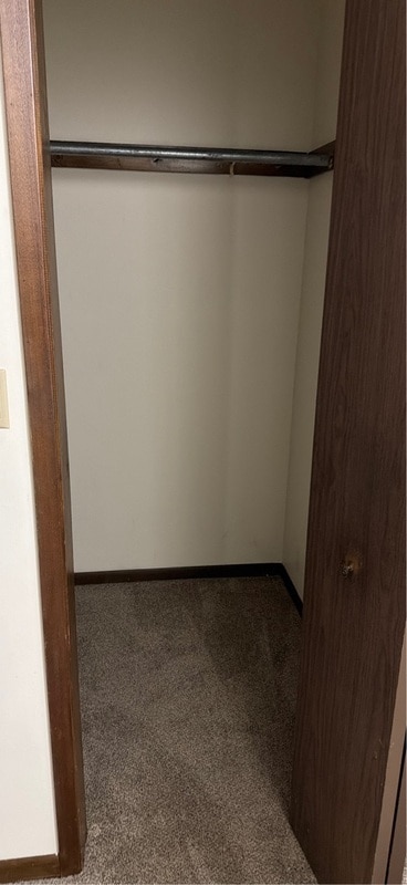 Building Photo - 524 Breezy Point Dr