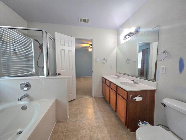 Building Photo - 133 Hillhouse Ln