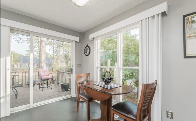 Building Photo - 3x2 Fairfield Harbour Dream Home in Birdland!