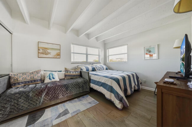 Building Photo - 4500 S Ocean Blvd