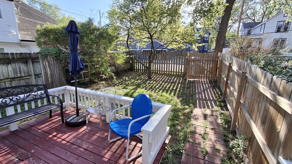 Building Photo - 1339 Vermont St