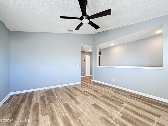 Building Photo - 243 Buck Run Way