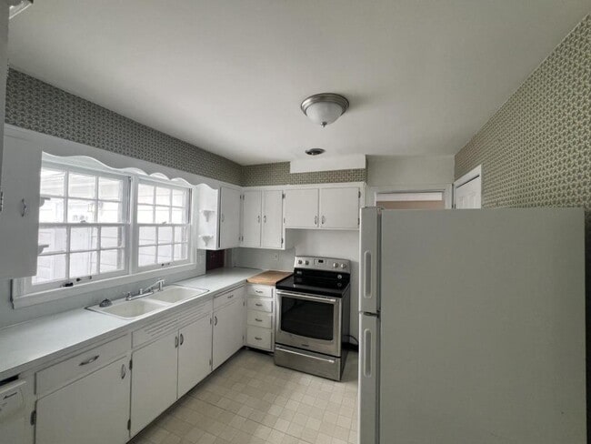 Building Photo - 1308 Ida Ave