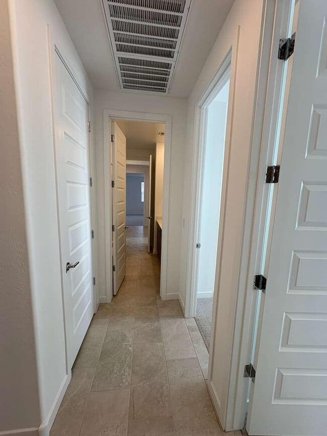 Building Photo - 4738 E Kenneth Ln