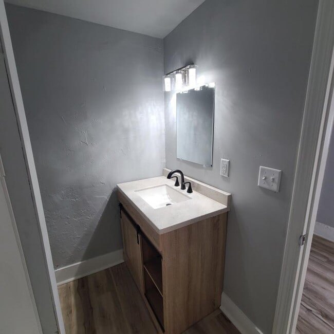 Building Photo - 2616 S Harrison St