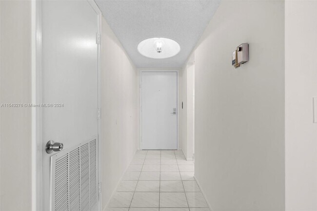 Building Photo - 2401 S Ocean Dr