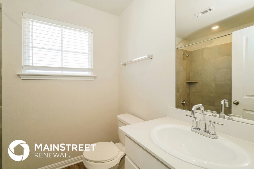 Building Photo - 417 Osier Pass