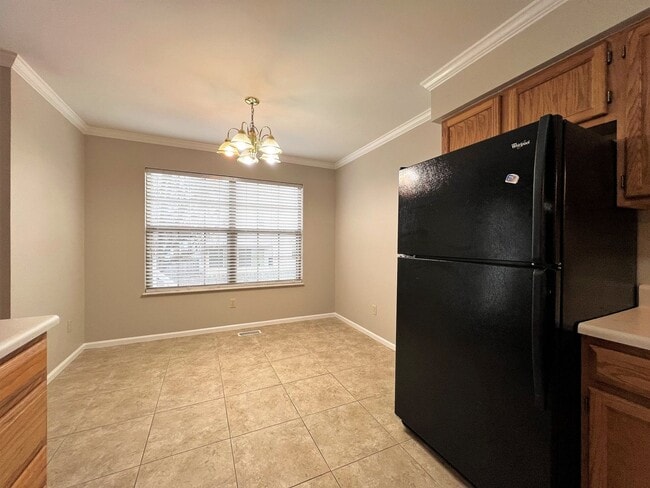 Building Photo - 10025 Highgate Cir