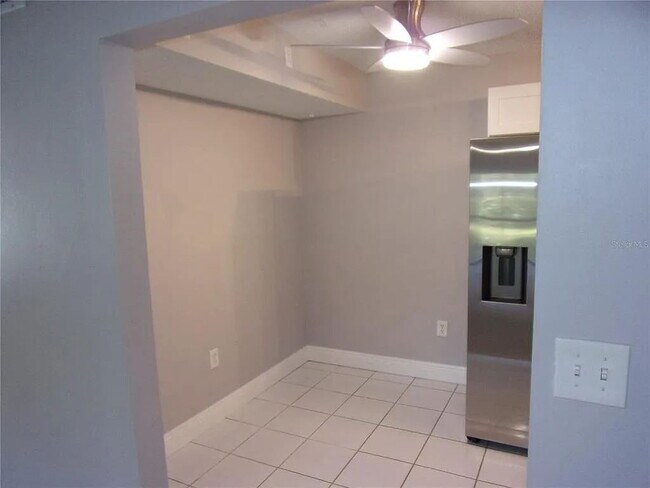 Building Photo - 2-Bed, 2-Bath Condo Retreat in Serene Tarpon Springs Oasis!