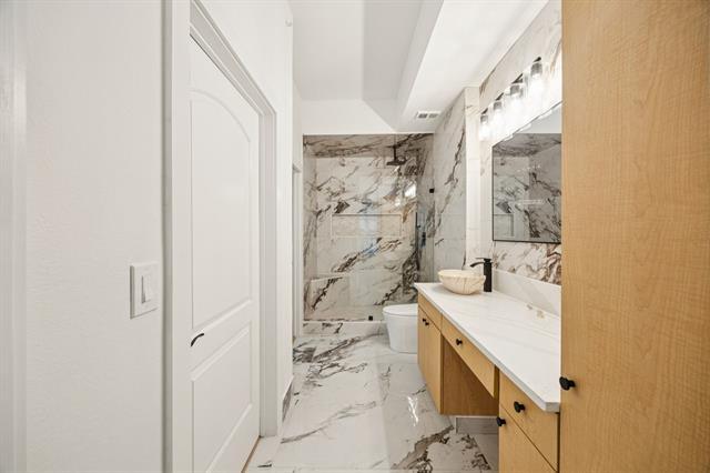 Building Photo - 3225 Turtle Creek Blvd
