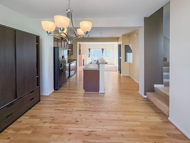 Building Photo - Beautiful North Creek Condo