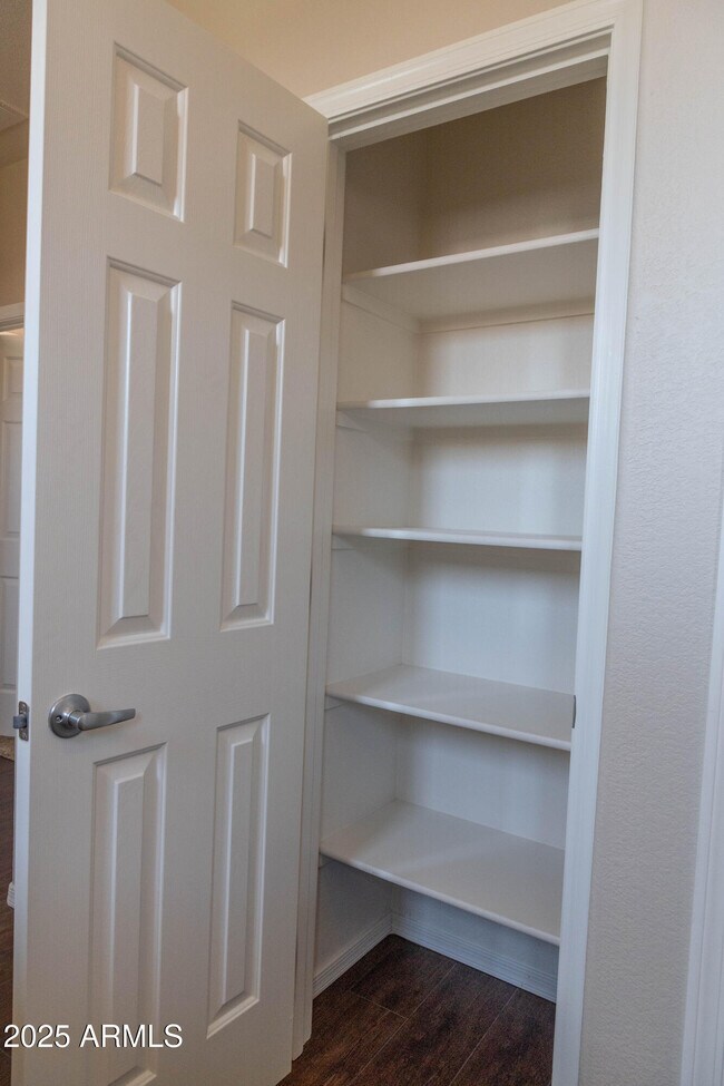 Building Photo - 6231 S Pearl Dr