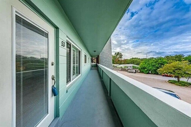 Building Photo - 2043 Denmark St