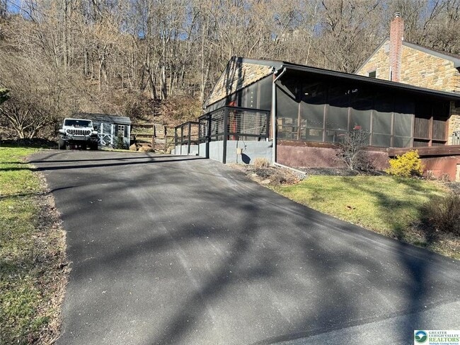Building Photo - 312 Lehigh Dr