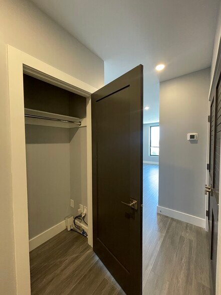 Building Photo - 367 Western Ave