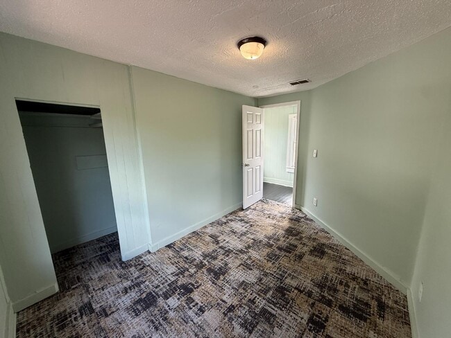 Building Photo - 750 Escambia St