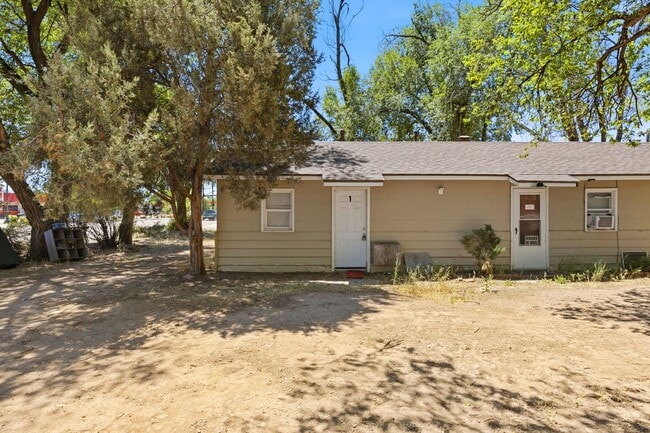 Building Photo - 207 N Santa Fe Ave