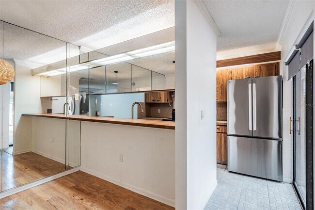 Building Photo - 2710 4th Ct