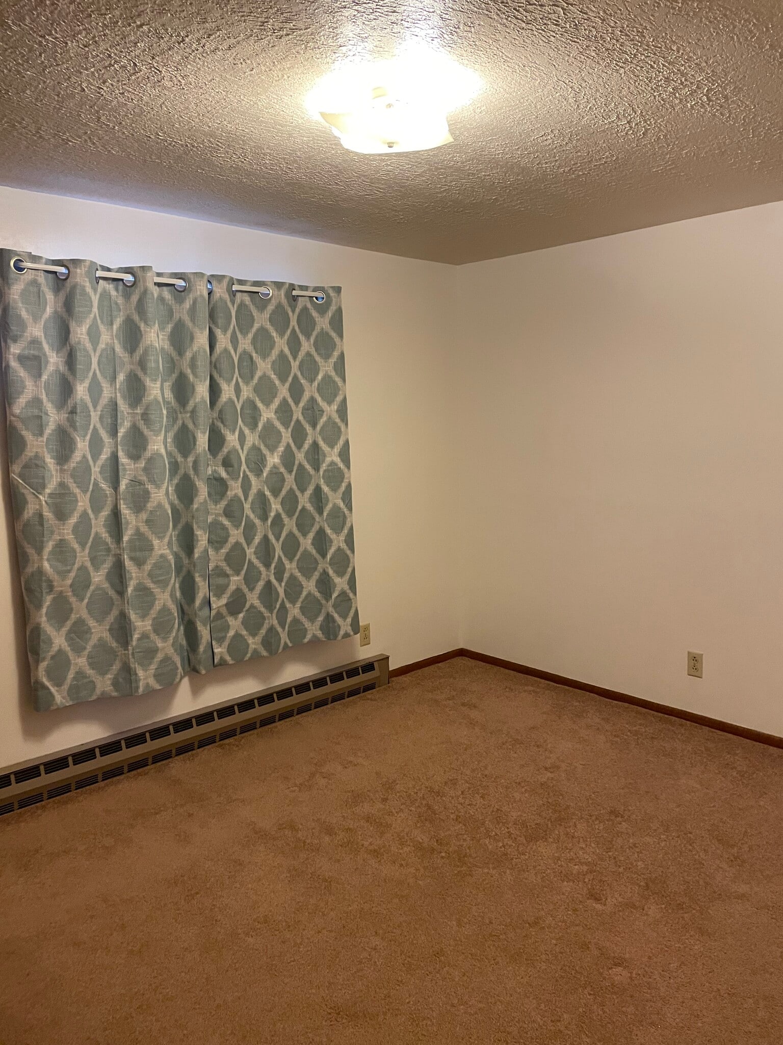 Building Photo - 115 3rd St