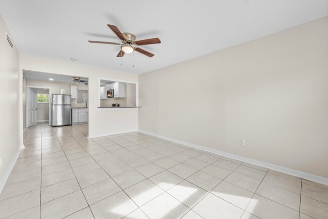 Building Photo - 1400 Binney Dr