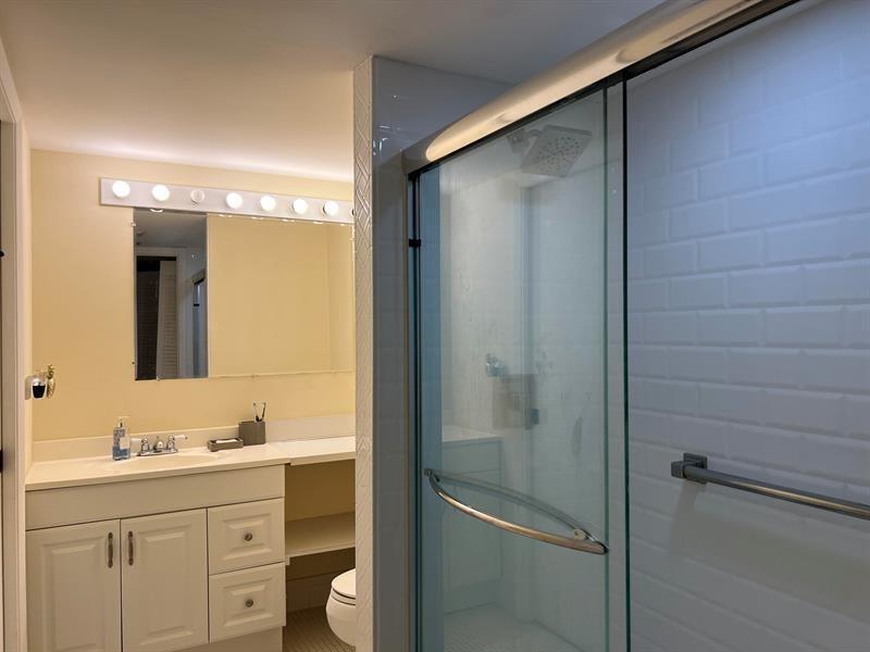 Building Photo - 1807 Fairview Villas Dr