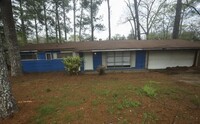 Building Photo - 2694 Woodside Dr